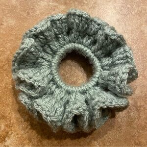 Crochet XL Scrunchie Color Light Forest Green